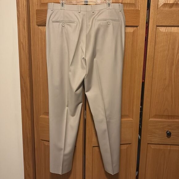 Renoir Men’s 2 Piece Tan Suit (Pants and Jacket) - Picture 3 of 8